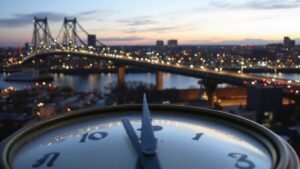 current time in boston