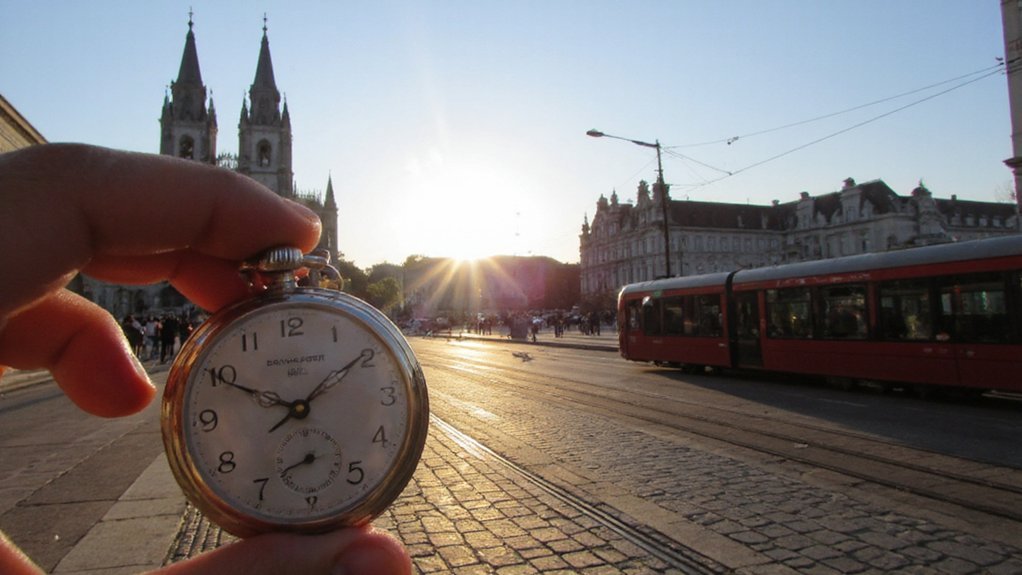 vienna cet cest legal time