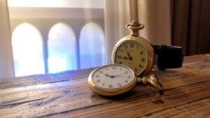 time fifteen hours ago